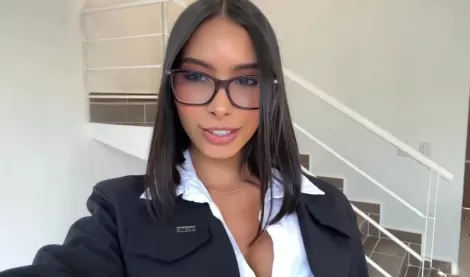 Если не снимал квартиру — не трахал таких риелторш! Горячее HD порно с красотками